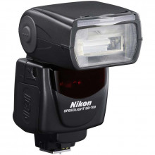 Nikon Speedlight SB-700 Side